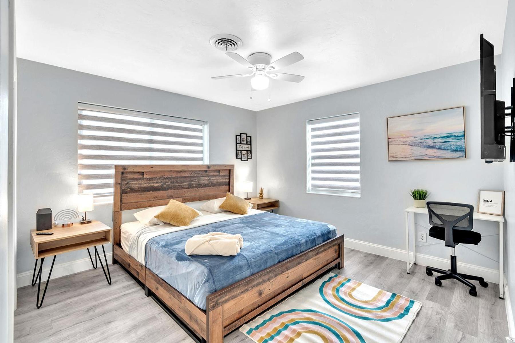 Hard Rock & Casino Getaway 3 Bdrm *